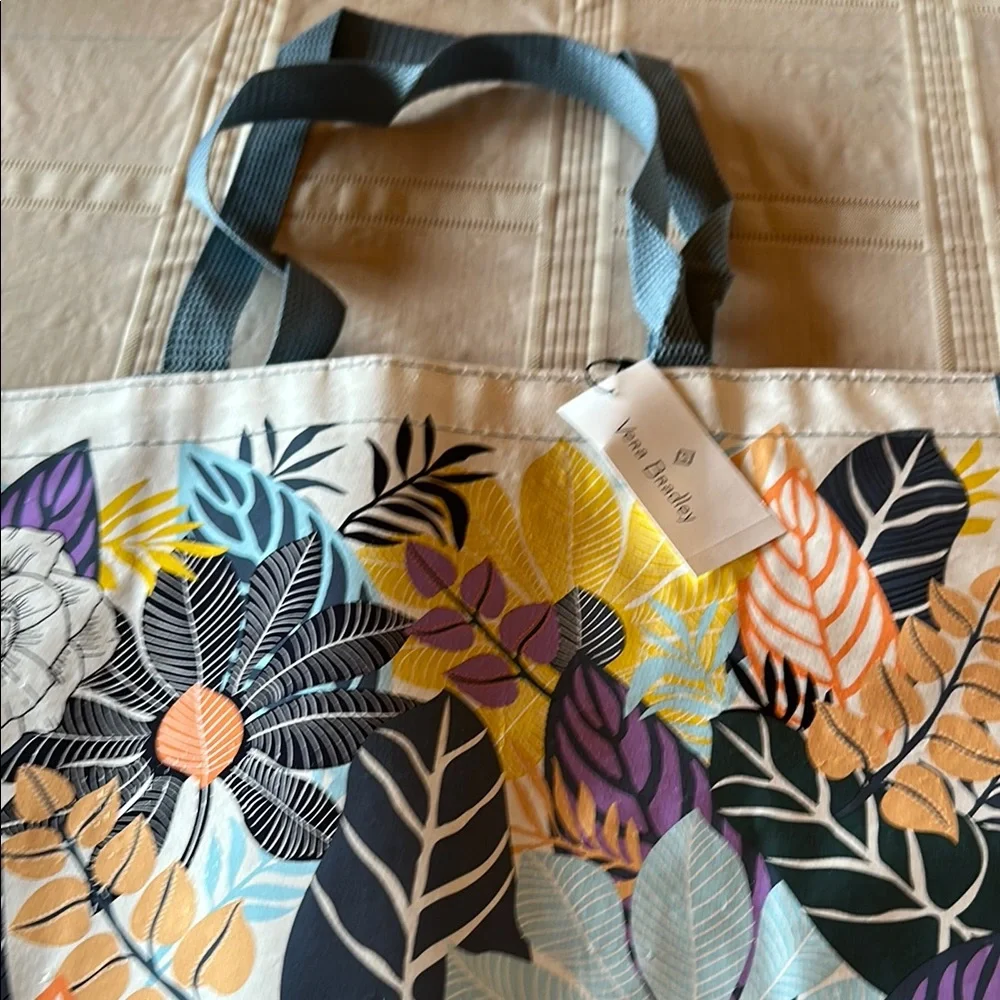 Vera Bradley Palm Floral Market Tote Bag with Multicolor Design NWT - Picture 5 of 10